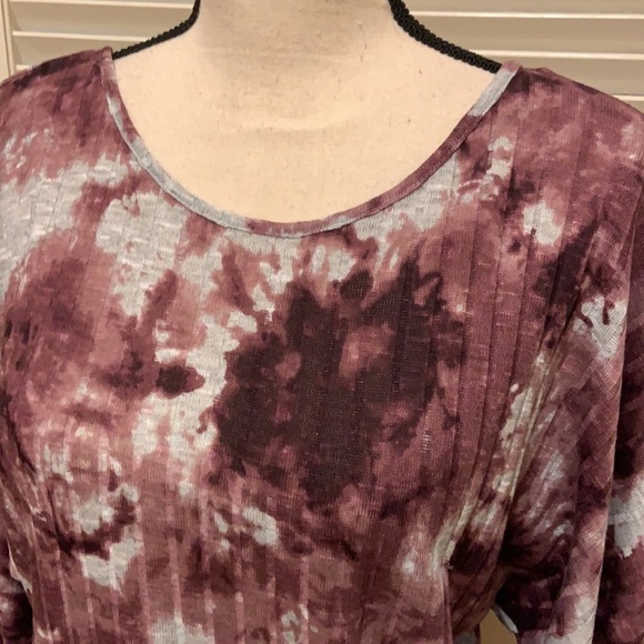 I. N. San Francisco Dolman Sleeve Tie-Dye Twist Back Top in Dark Mauve - Picture 4 of 15